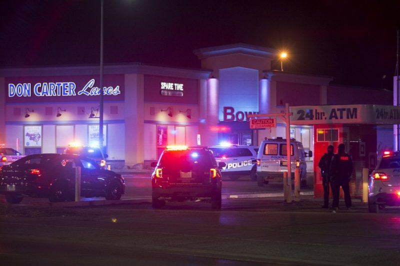 Shooting at Illinois bowling alley leaves 3 dead, 3 injured