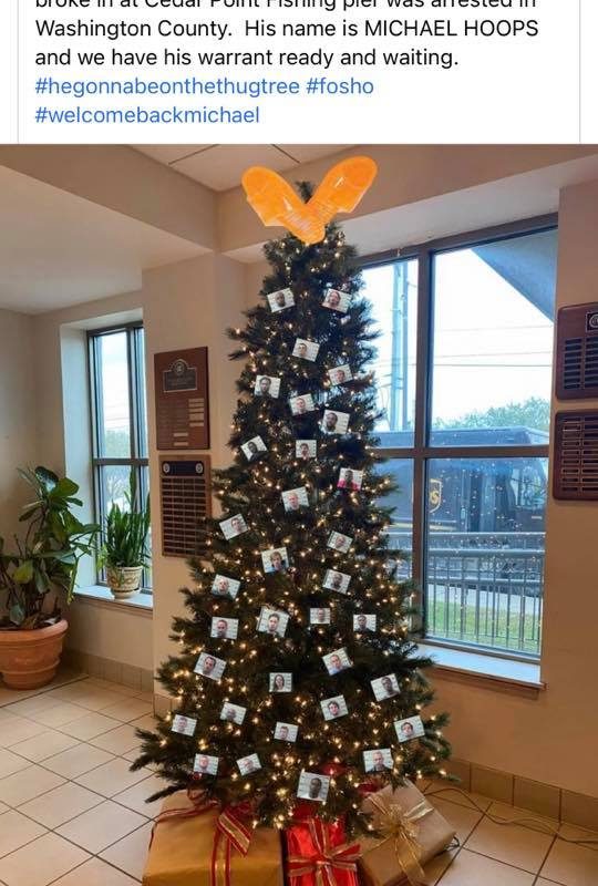 ‘Thug Thursdays’?: Alabama Sheriff’s Office Deletes Picture of Christmas Tree Filled with Mugshot Ornaments After Social Media Uproar