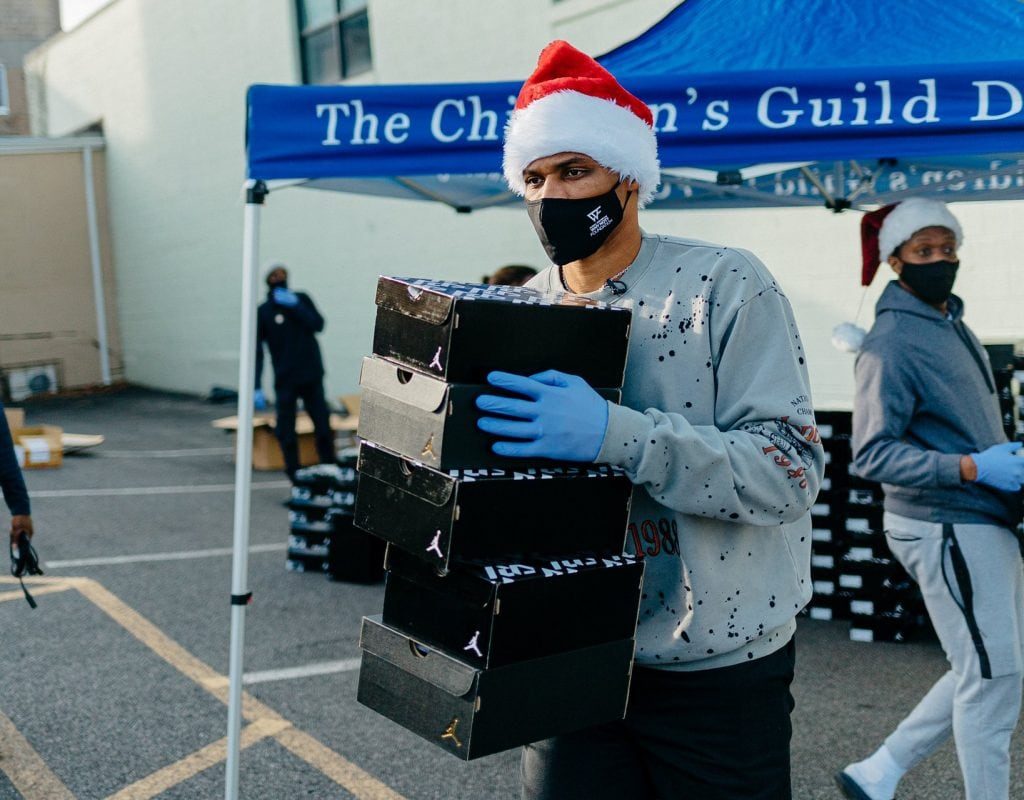 Russell Westbrook gives back to community in D.C. holiday drive