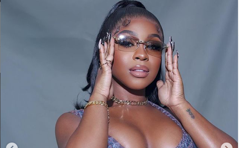 ‘Baby Tipped Right Over’: Fans Crack Up as Reginae Drunkenly Models a Fly ‘Fit