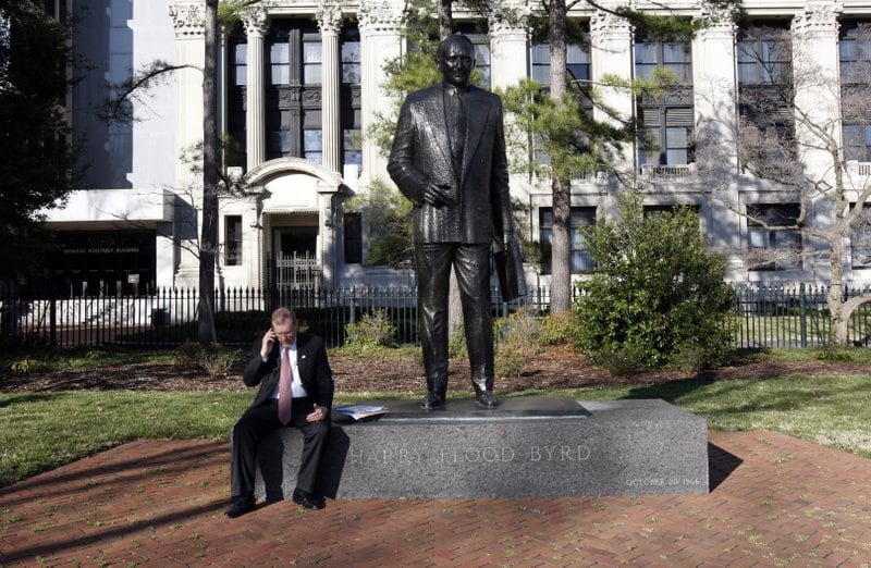 Virginia lawmakers vote to remove statue of segregationist