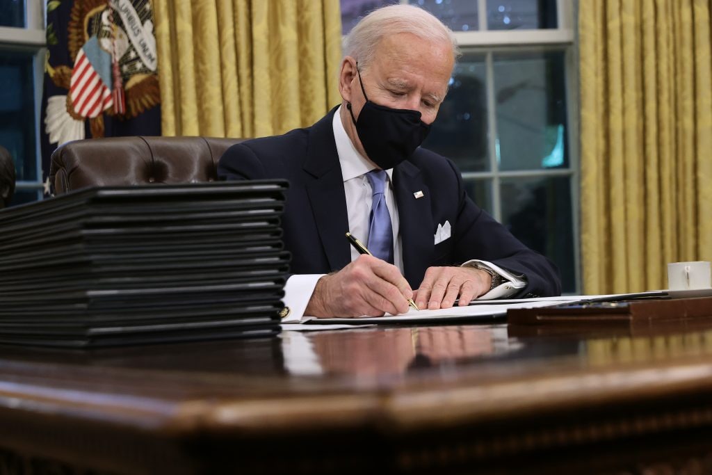 Biden’s first act: Orders on pandemic, climate, immigration