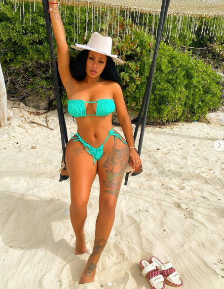 ‘Girl You Make Mexico HOT’: Alexis Skyy Poses Beautifully on the Beach In New Mexico and Fans Can’t Get Enough