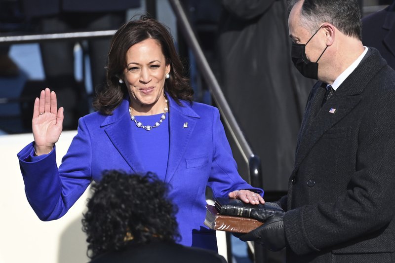 Kamala Harris sworn in as 1st female vice president