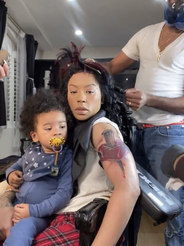 ‘That Tattoo Couldn’t Wait?’: Keyshia Cole Shows Her Getting a Tattoo and Her Hair Done While Holding Her Toddler