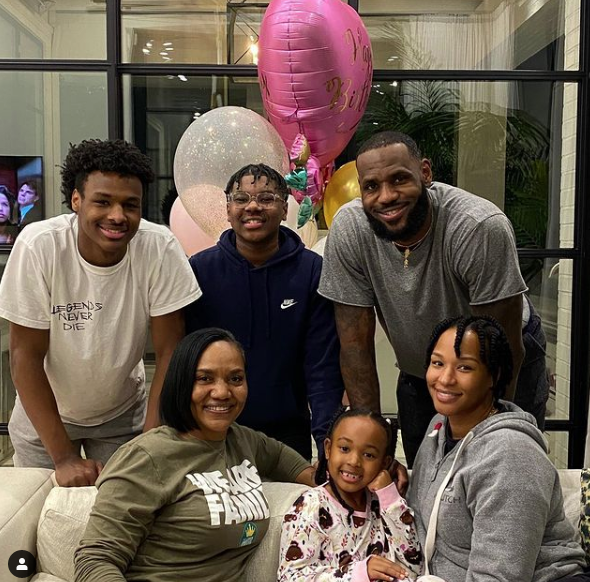 LeBron James’ Wife Savannah Is the Center of Attention In This Family Photo: ‘She Is Gorgeous’