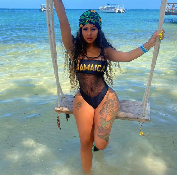 ‘Cutie with the Booty’: Alexis Skyy Is Living Her Best Life as She Flaunts Cakes on Tropical Beach, and She Has Her Fans’ Full Attention