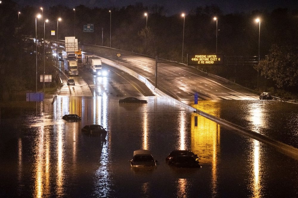 Tennessee residents rescued from flooded homes, roads during near-record rainfall in Nashville