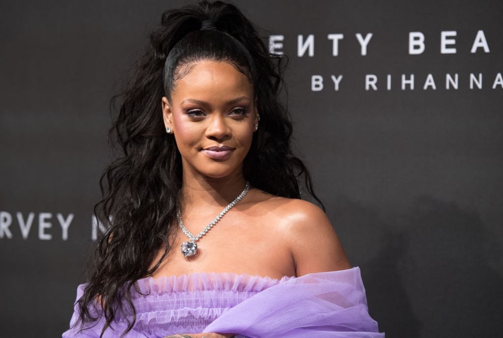 Rihanna says new song coming ‘soon’ as she celebrates ‘Anti’ Billboard