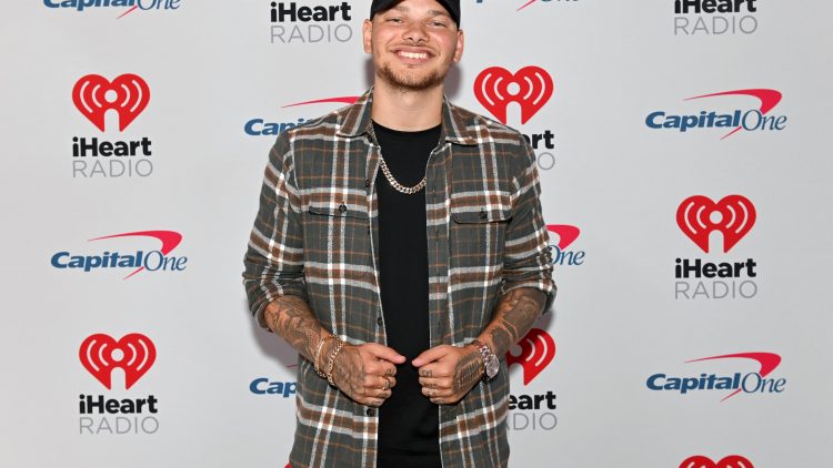 Kane Brown becomes 1st Black solo artist to win ACM Video of the Year