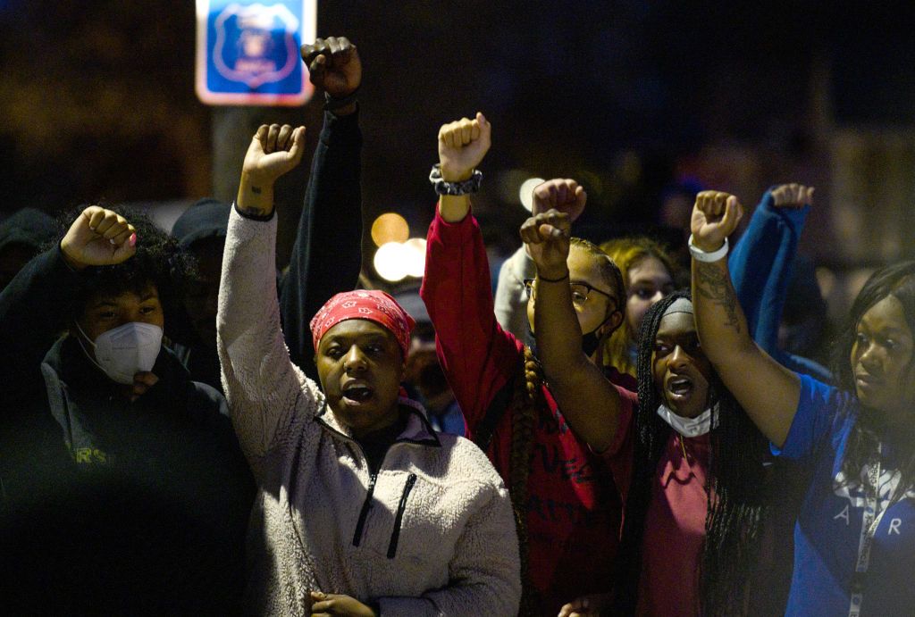 Protests Erupt In Minnesota After Police Fatally Shoot 20-Year-Old Black Man Over Alleged Air Freshener Violation