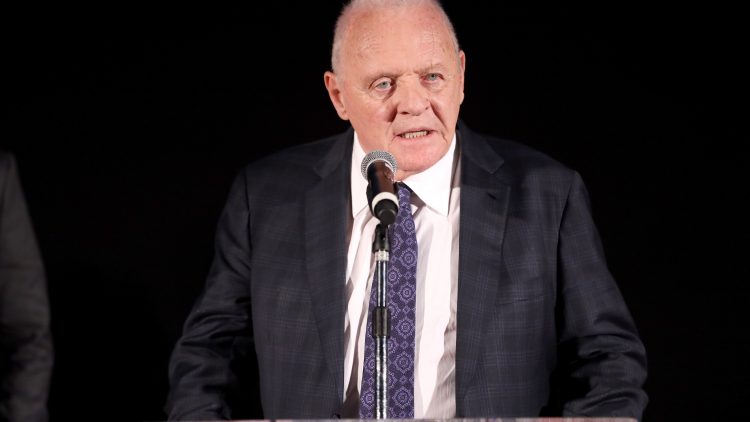 Anthony Hopkins pays tribute to Chadwick Boseman in late Oscars speech