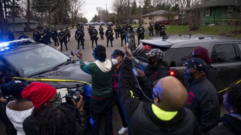 Tensions erupt near Minneapolis after police kill 20-year-old Duante Wright