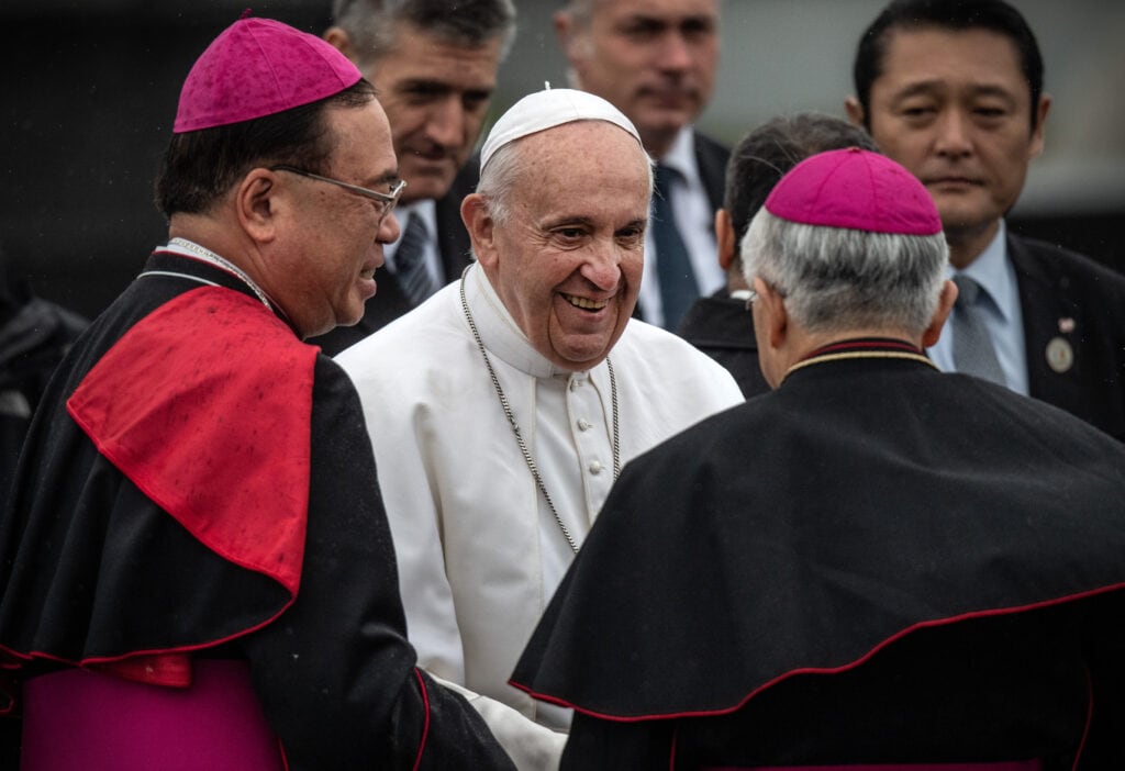 In Easter speech, pope calls wars in pandemic ‘scandalous’