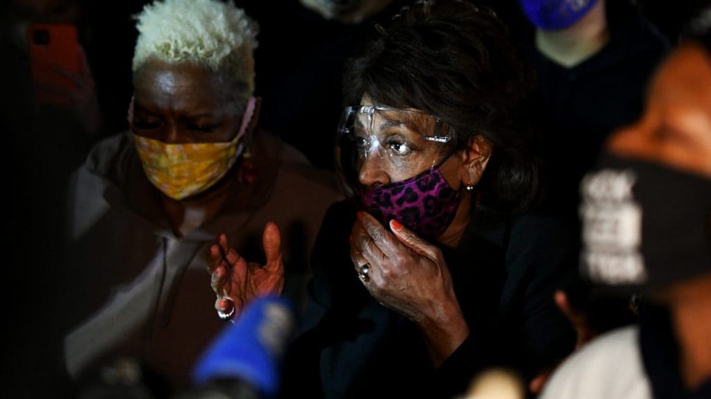 Maxine Waters slams GOP attacks over ‘confrontational’ comment: ‘I am nonviolent’