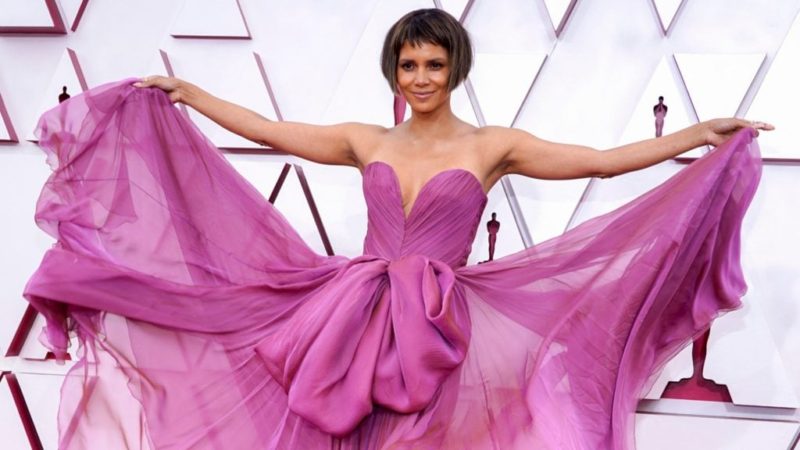 Halle Berry debuted a new banged bob, and fans have questions