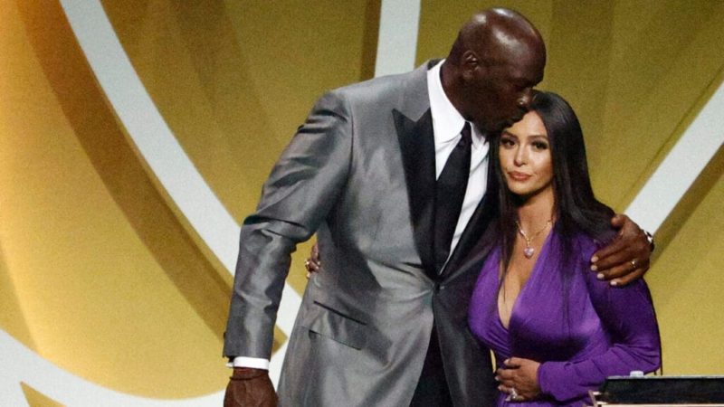 Vanessa Bryant accepts Kobe Bryant Hall of Fame induction: ‘You’re an all-time great’