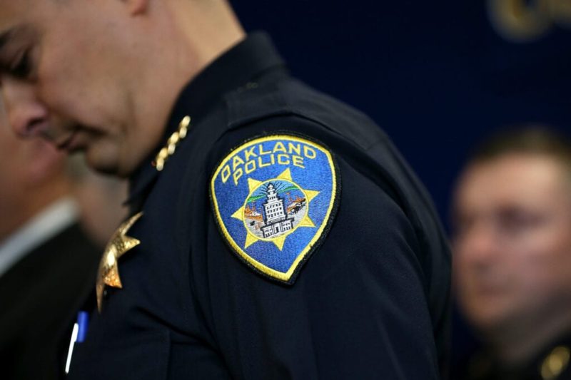 1 killed and 5 wounded in shooting in Oakland; motive sought