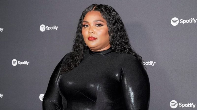 Lizzo wants you to know rumor she stagedived and ‘killed somebody’ is a lie