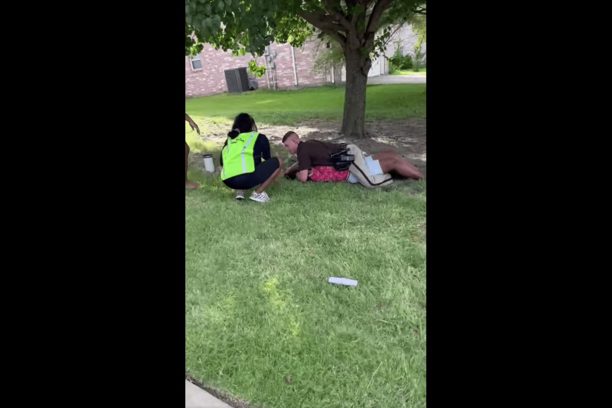 Video Shows Texas Cop Brutally ‘Choked’ Black Teen Girl ‘Simply Walking Home,’ Violently Arrested Her Mom