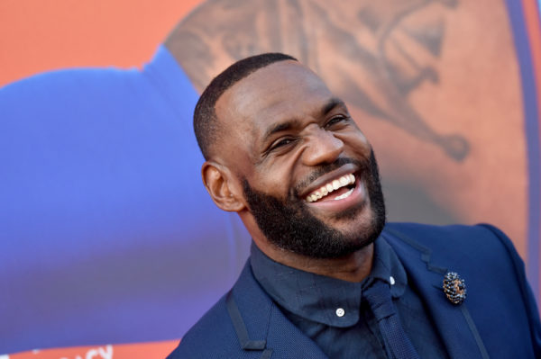‘Love to See it’: LeBron James Reportedly Becomes the First Active NBA Player to Earn $1 Billion