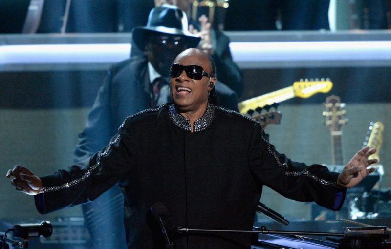 Stevie Wonder, Common team for cancer fundraising TV special