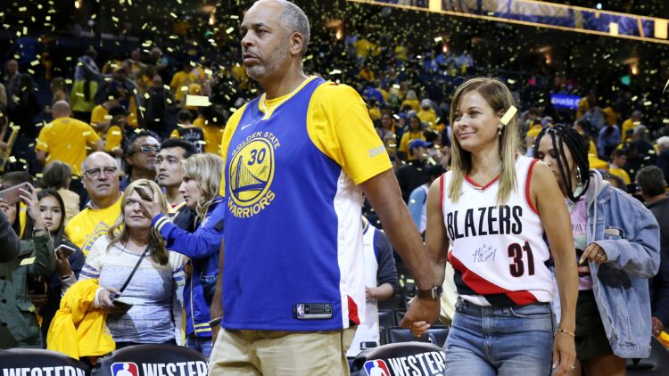 Steph Curry’s mom, Sonya, files for divorce from Dell Curry