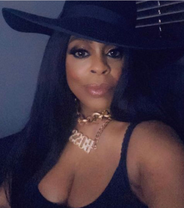 ‘These Ain’t Even the Same Thing!’: Niecy Nash’s Mind-bending Meme About Mask Requirements and Segregation Goes Left, Then Right, And Ultimately Nowhere with Fans