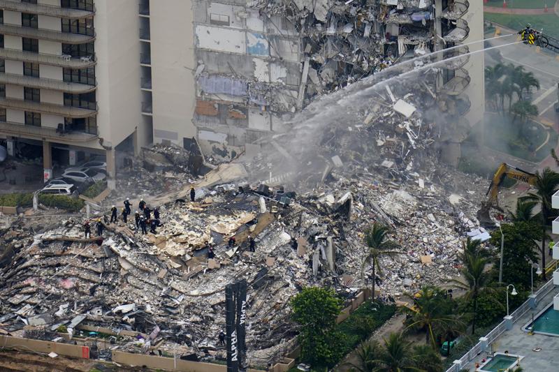 Evidence of extensive corrosion in collapsed condo, report says