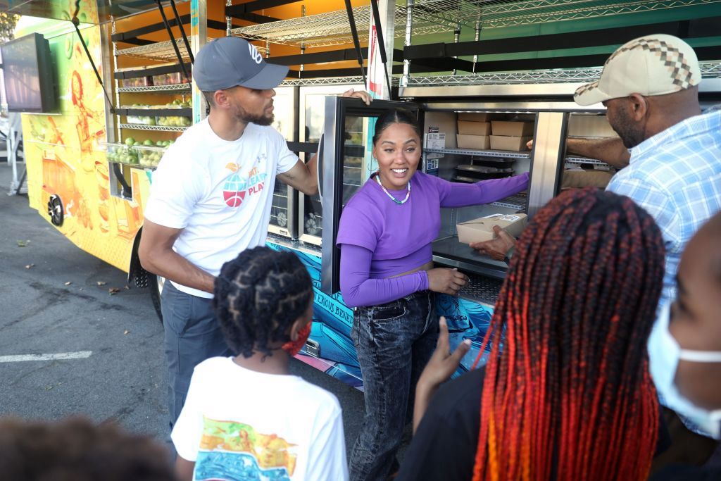 Steph And Ayesha Curry Lead Youth Empowerment Project In Oakland