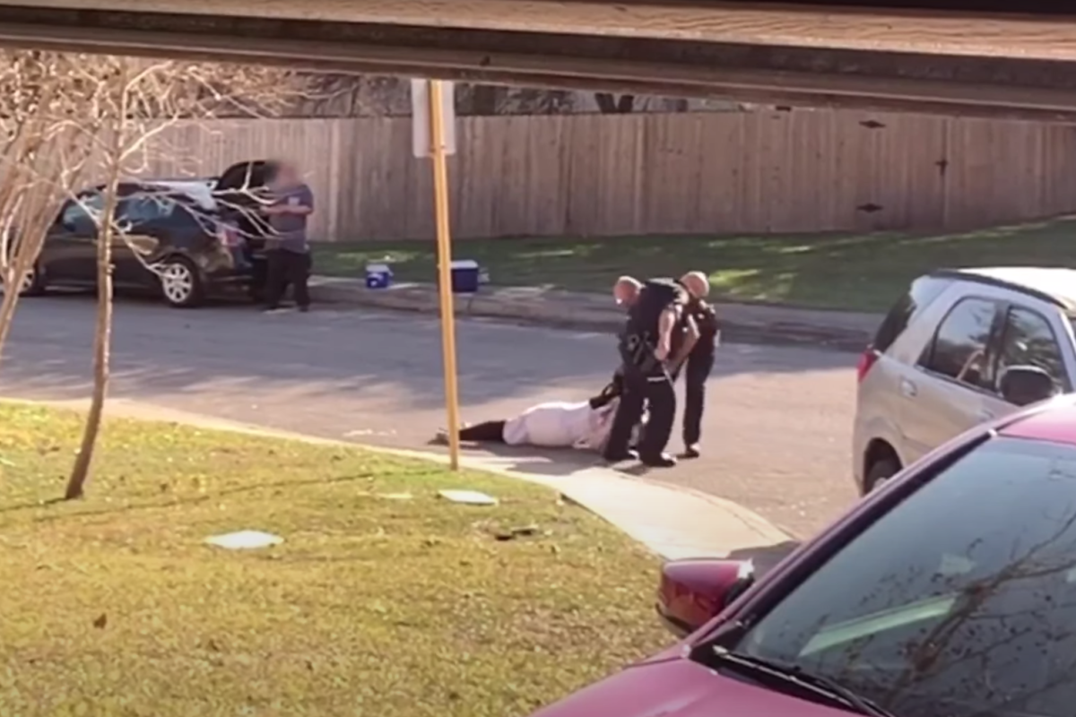 Video Shows Texas Cops ‘Unnecessarily Dragged’ Handcuffed Black Suspect