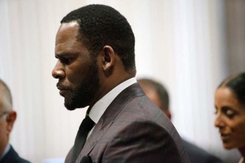 London On Da Track’s mom, Cheryl Mack, testifies during the R. Kelly trial