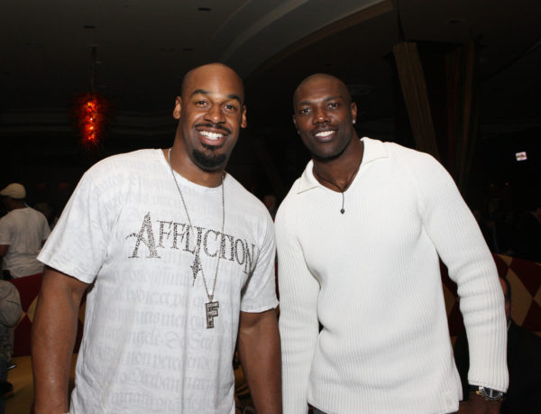 ‘Just Let It Go Bro’:  Grudge-Holding Terrell Owens Says He’d ‘Knock the Chunky Soup’ Out of Former Teammate Donovan McNabb If Given Chance to Box Him