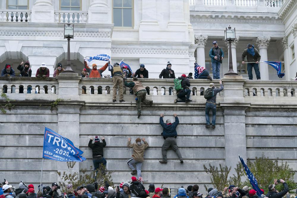 Jan. 6 trials slowed by mounting evidence in US Capitol riot