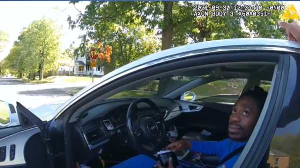 ‘Like a Dog, Like Trash’: Paraplegic Man Files Complaint After Bodycam Video Shows Ohio Police Drag Him Out of Vehicle, Pulling His Hair