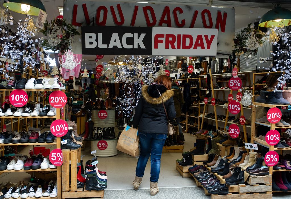 Black Friday Advice: 12 Tips That Will Help You Do Holiday Shopping Like A Pro