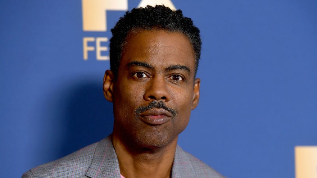 Chris Rock refers to anti-vaxxers as ‘dumb Kyrie motherf—ers’ at show