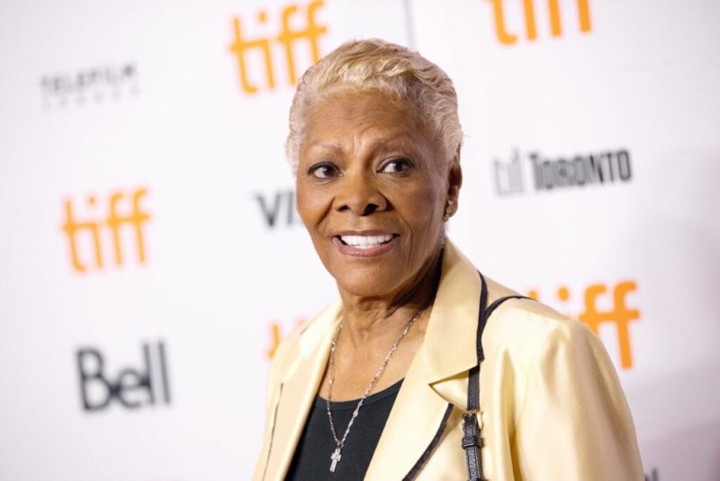 Dionne Warwick graces SNL to sing ‘What the World Needs Now Is Love’ with Ego Nwodim