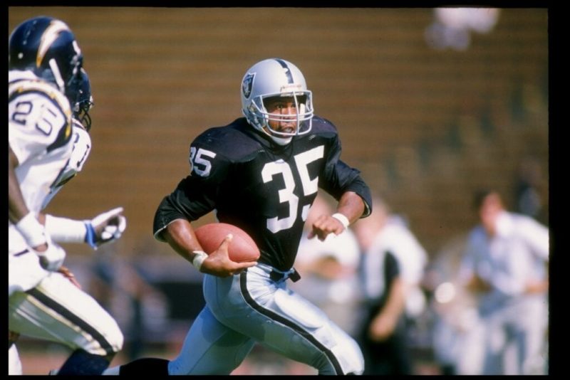 Former Raiders fullback Steve Smith dies at age 57