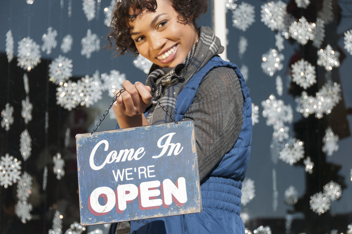 Here Are 6 Tips For Winning More Customers During The Holidays