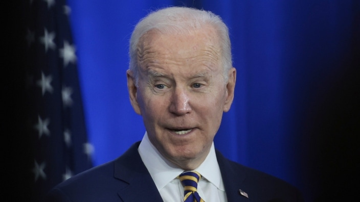 Biden talks Black NFL head coaches, team ownership in pre-game interview 