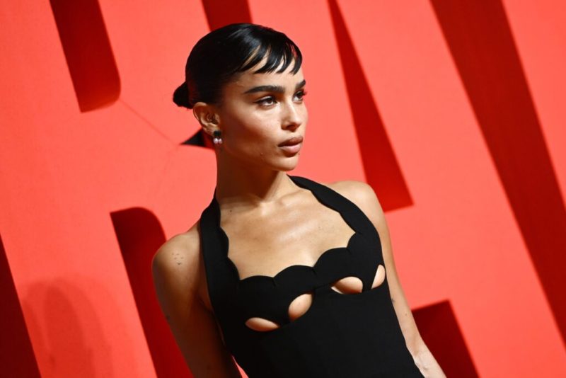 Zoë Kravitz receives praise from Lenny Kravitz, Jason Momoa after hosting ‘SNL’