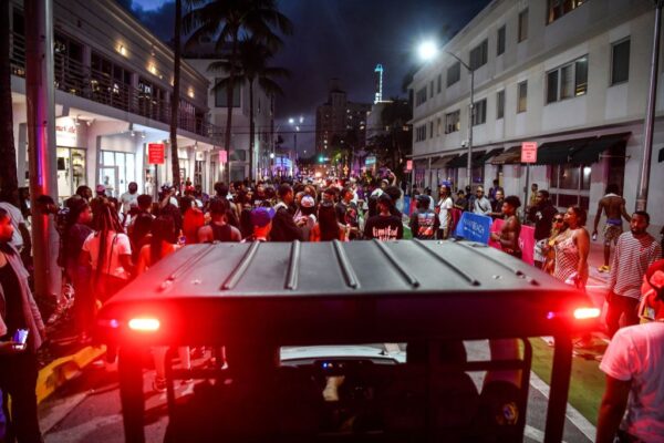 ‘It’s an Absolute Overreaction’: Miami Beach Issues Alcohol Sales Limits, Curfew In Response to Spring Breakers