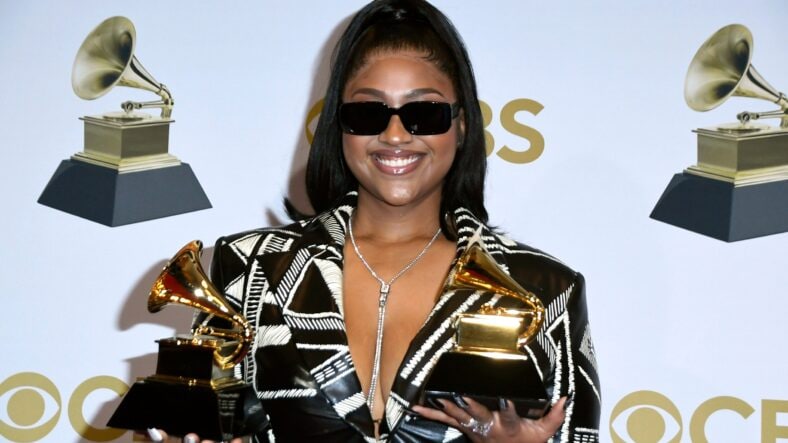 Jazmine Sullivan becomes two-time Grammy winner, takes home Best R&B Album