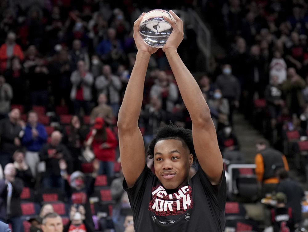 Raptors’ Barnes wins NBA Rookie of the Year, edging Mobley