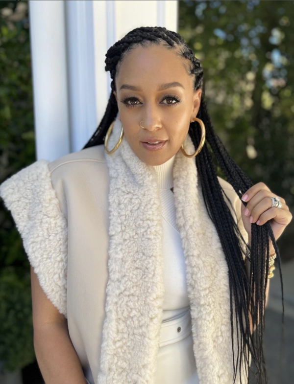 ‘Go on Benjamin Button’: Tia Mowry Shares ‘Three Pieces of Advice’ for Life, Fans Bring Up Her Youthful Skin