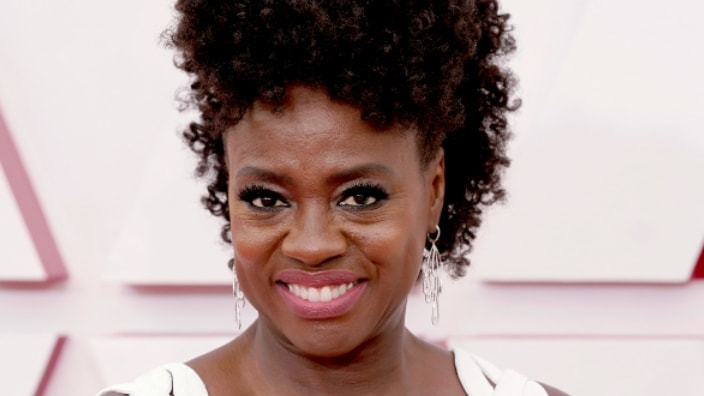 Oprah Winfrey picks Viola Davis memoir for her book club