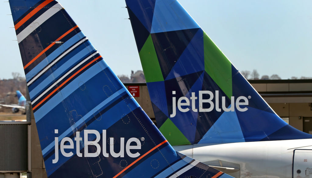 Karen Kicked Off JetBlue Flight After MAGA Rant