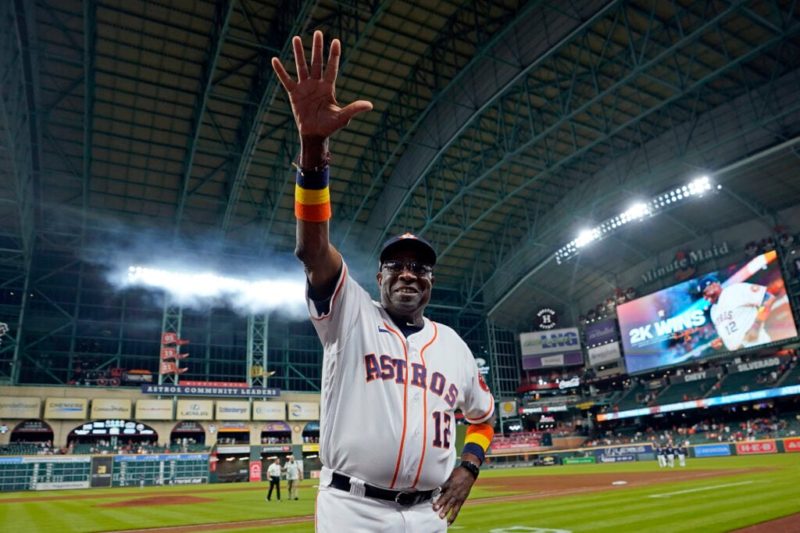 Dusty Baker becomes first Black coach to win 2,000 MLB games