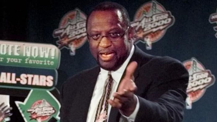 Bob Lanier, NBA force who left big shoes to fill, dies at 73